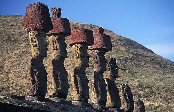 moai at anakena