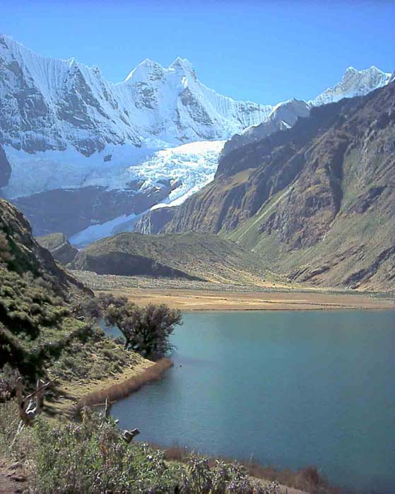 Jirishinca behind Jahuacocha Lake 