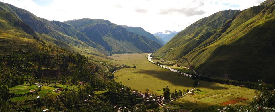 Affordable Christmas Tour to Machu Picchu 2025